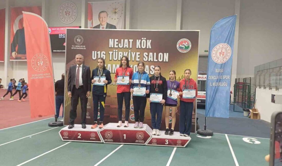 Bursa’da düzenlenen U16 Türkiye Salon Atletizm Şampiyonası’nda Muğla rüzgarı esti.