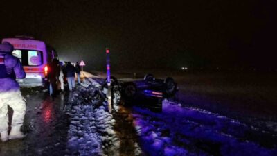 Muş-Erzurum karayolunda karla karışık yağmur nedeniyle kayganlaşan yolda kontrolden çıkan