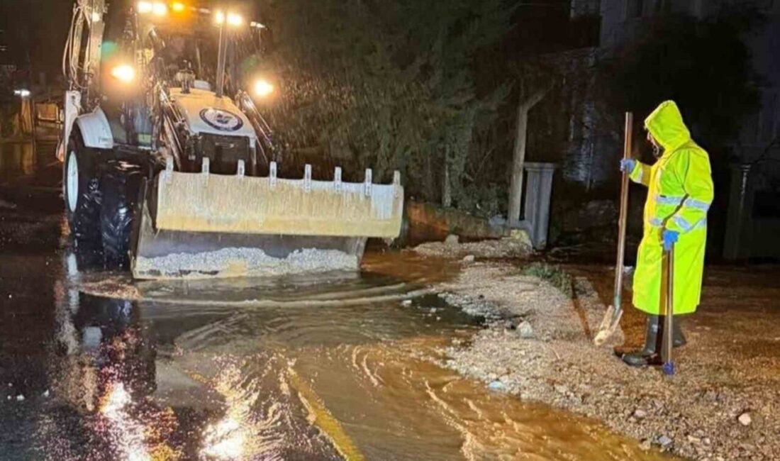 Muğla genelinde akşam saatlerinde başlayan sağanak yağış nedeniyle Bodrum ve