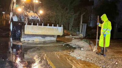 Muğla genelinde akşam saatlerinde başlayan sağanak yağış nedeniyle Bodrum ve