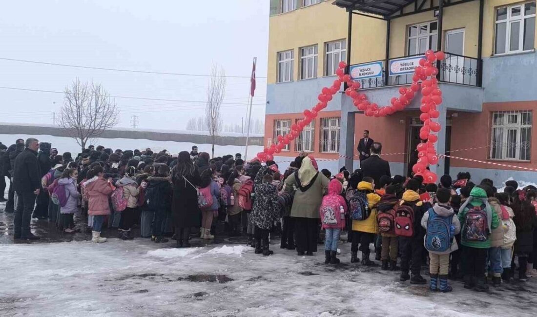 Muş’ta yarıyıl tatilinin sona ermesiyle öğrenciler ders başı yaptı. Milli