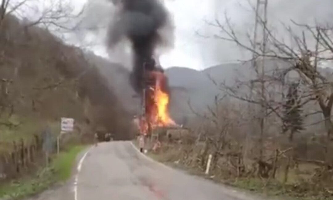 Bartın’da mutfak tüpünden çıkan yangında ev kullanılmaz hale geldi. Merkez