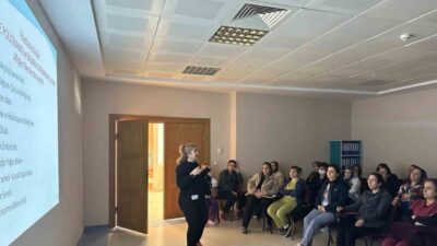 Aydın’ın Nazilli ilçesinde sağlık personeline yönelik düzenlenen farkındalık eğitimi ile