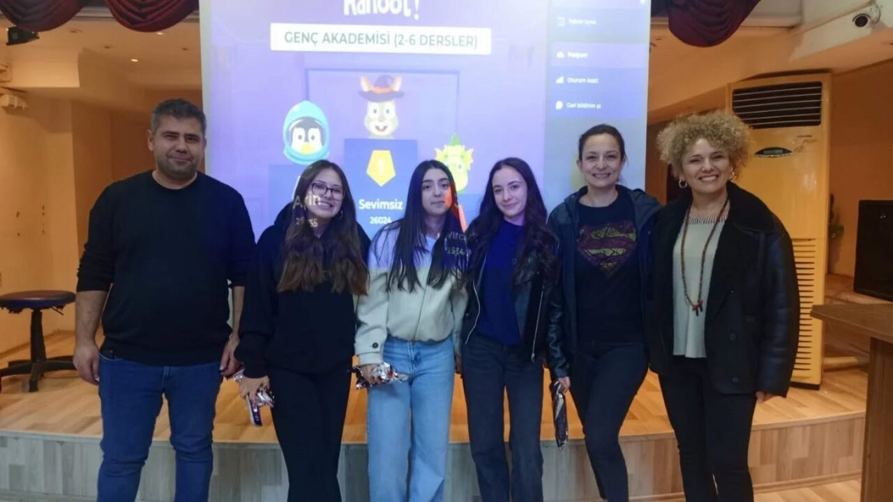 Aydın’ın Nazilli ilçesinde lise öğrencilerine yönelik sağlıklı yaşam, ergenlik dönemi