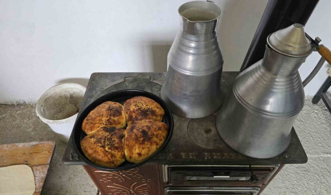 Yozgat denildiğinde akıllara ilk gelen lezzetlerden olan saya çörek, aile