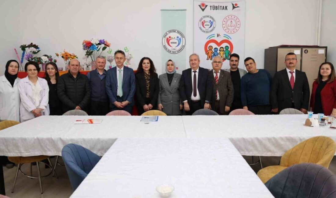 Niğde Halk Eğitimi Merkezi’nde TÜBİTAK projesine ilişkin bilgilendirme yapıldı. Ziyaret