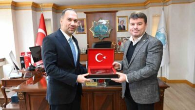 Niğde Belediye Başkanı Emrah Özdemir; Aksaray’da gerçekleştirdiği ziyaretlerle iki şehir