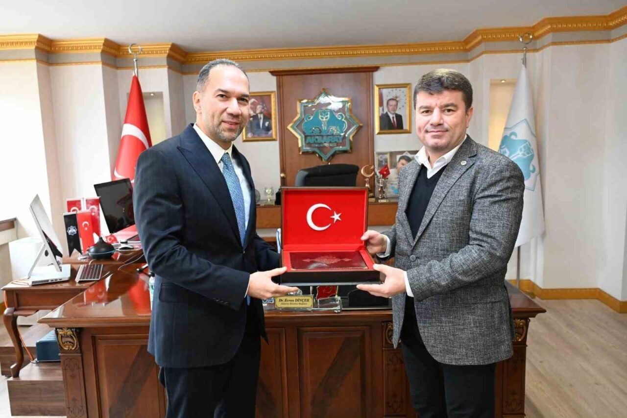 Niğde Belediye Başkanı Emrah Özdemir; Aksaray’da gerçekleştirdiği ziyaretlerle iki şehir