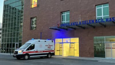 Niğde’nin Ulukışla ilçesinde tır ile otomobilin çarpıştığı kazada 4 kişi