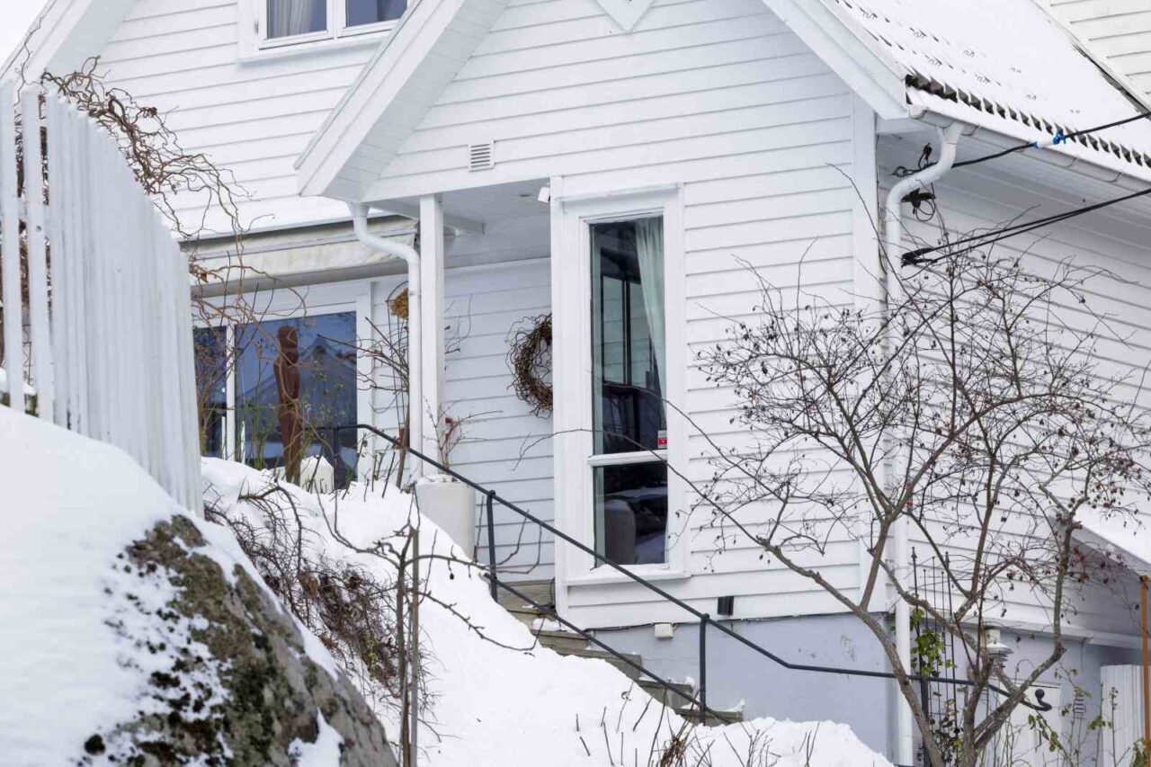 Norveç polisi, cinsel istismar şebekesi kurma suçlarıyla tutuklu yargılanırken hapishanede