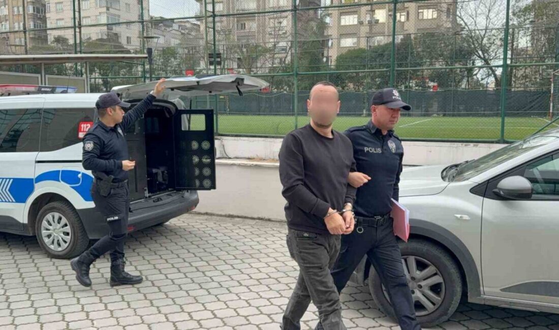 Samsun’da bir kişiyi bıçaklayan oğlunun tutuklanması üzerine adliyede olay çıkardığı