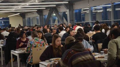 Anadolu Üniversitesi Öğrenci Kulüpleri Koordinatörlüğü tarafından düzenlenen iftar programı, İletişim