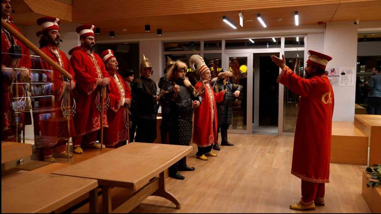 Düzce’de Ramazan ayı nedeniyle sahura kadar açık olan Sabiha Ulusoy