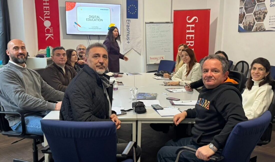 Aydın’dan 10 öğretmen, Berlin’de aldığı dijital eğitimle yapay zeka destekli