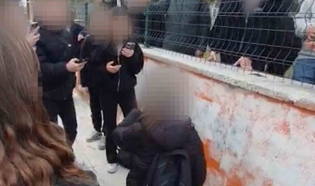 Çorum’da ortaokul öğrencisi, akranları tarafından darbedilerek diz çöktürülüp zorla özür