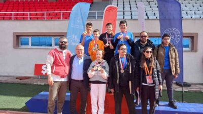 Afyonkarahisar’da düzenlenen Okul Sporları Özel Sporcular Gençler ve Yıldızlar Atletizm
