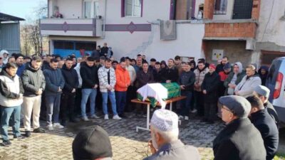 İstanbul İkitelli’de anaokuluna gitmek için annesiyle birlikte yolun karşısına geçmeye