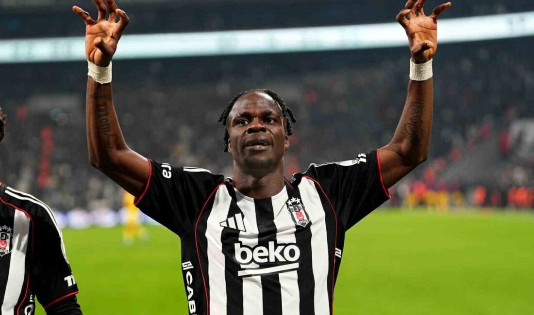 Beşiktaş’ın Beninli futbolcusu Junior Olaitan, siyah-beyazlılardaki ilk gol sevincini eski