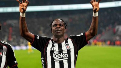 Beşiktaş’ın Beninli futbolcusu Junior Olaitan, siyah-beyazlılardaki ilk gol sevincini eski