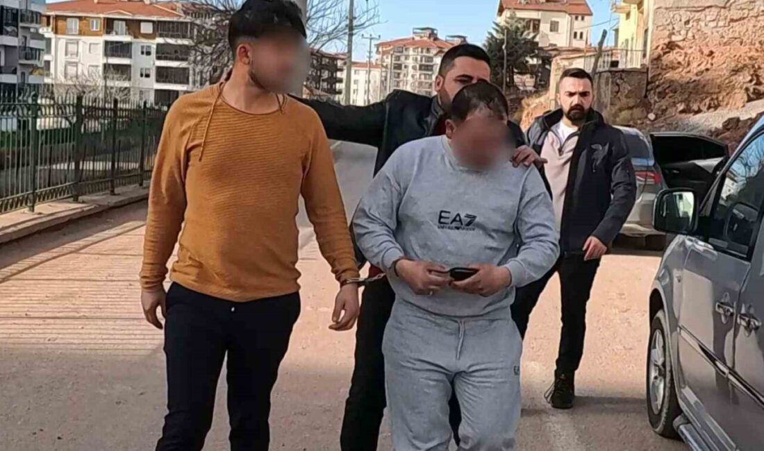 Aksaray’da narkotik ekiplerinin operasyonunda ‘dur’ ihtarına uymayıp kaçan sürücü kovalamaca