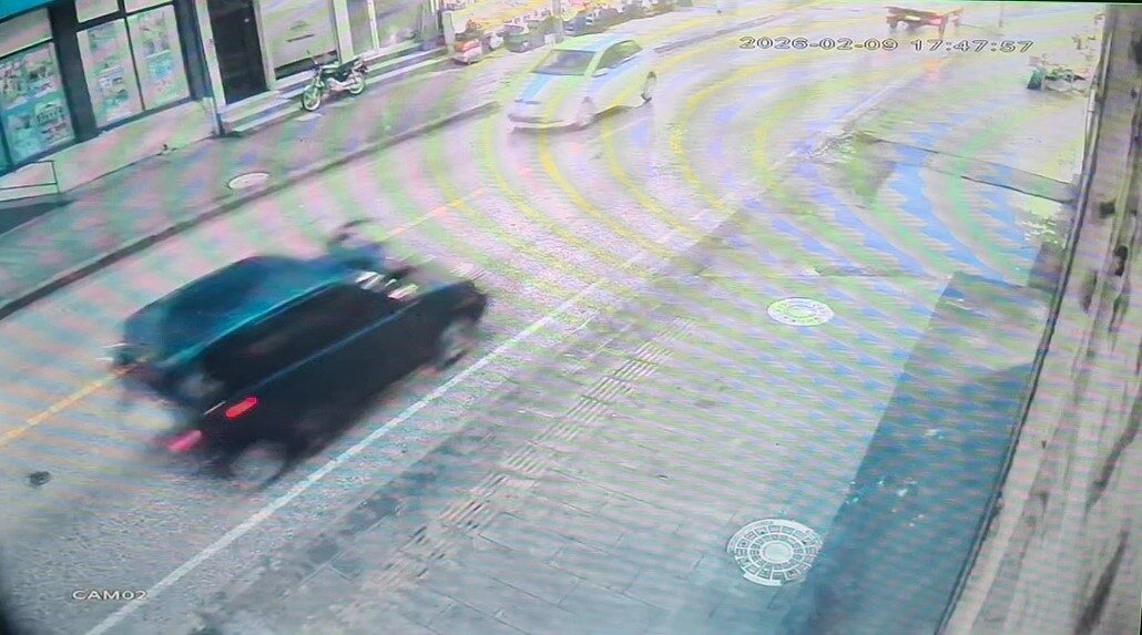 Ordu’nun Ünye ilçesinde yol kenarında yürürken otomobilin çarptığı yaşlı adam