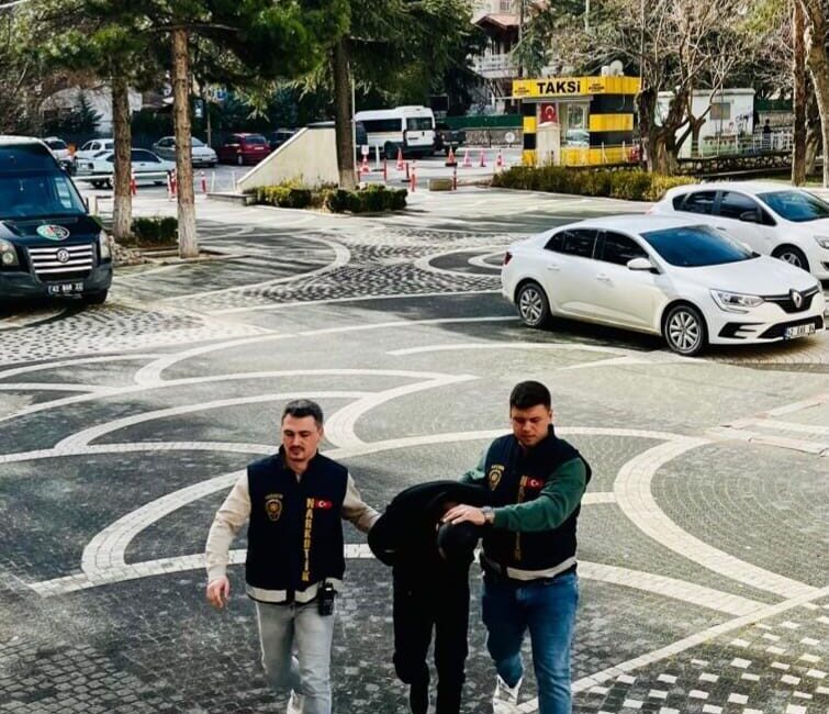 Konya’nın Akşehir İlçe Emniyet Müdürlüğü tarafından yapılan uygulamada durdurulan bir