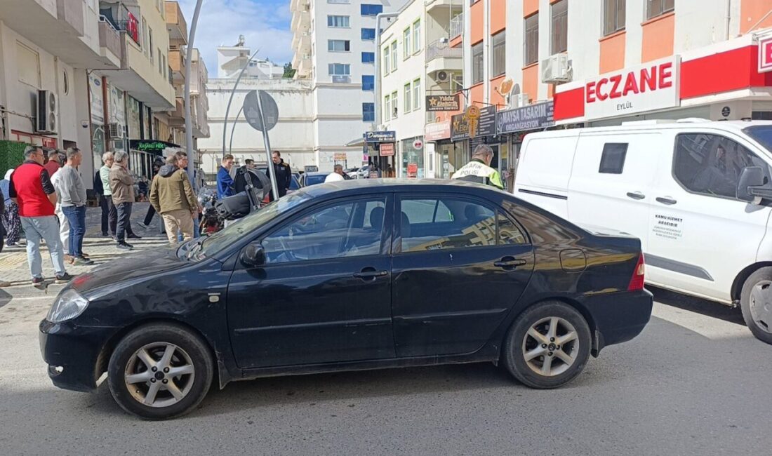 Antalya’nın Manavgat ilçesinde otomobil ile motosikletin çarpışması sonucu meydana gelen