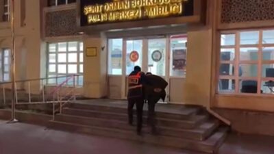 Kayseri’de polis ekipleri tarafından yapılan çalışmalarda, bir otomobilin lastiğini kestikten