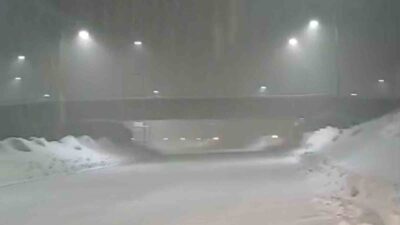 Rize’nin İkizdere ilçesinde 2640 rakımlı Ovit Dağı’nda kar yağışı etkili