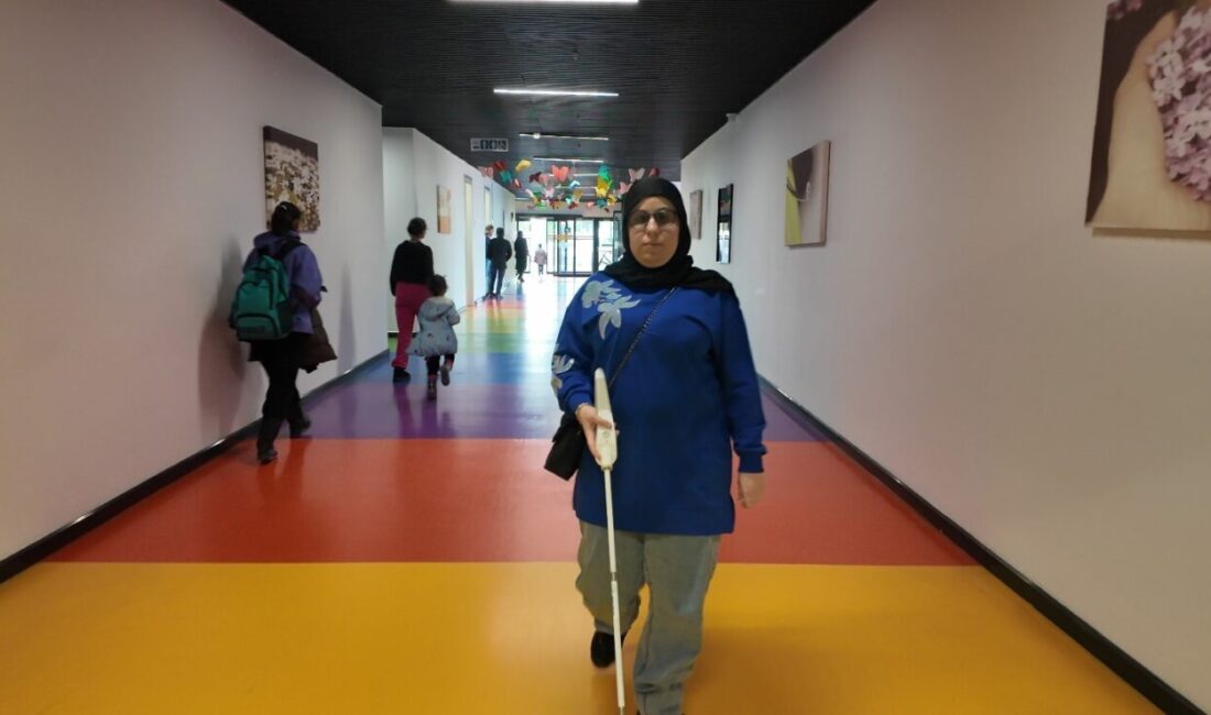 Kayseri Büyükşehir Belediyesi Başkanı Dr. Memduh Büyükkılıç, engelli dostu hizmet