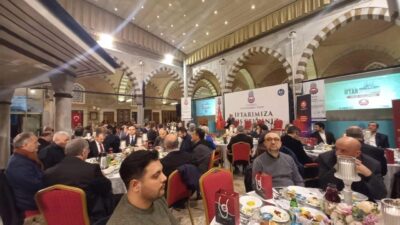 Eğitim camiasının buluştuğu iftar programında konuşan Özel Okullar Birliği Derneği