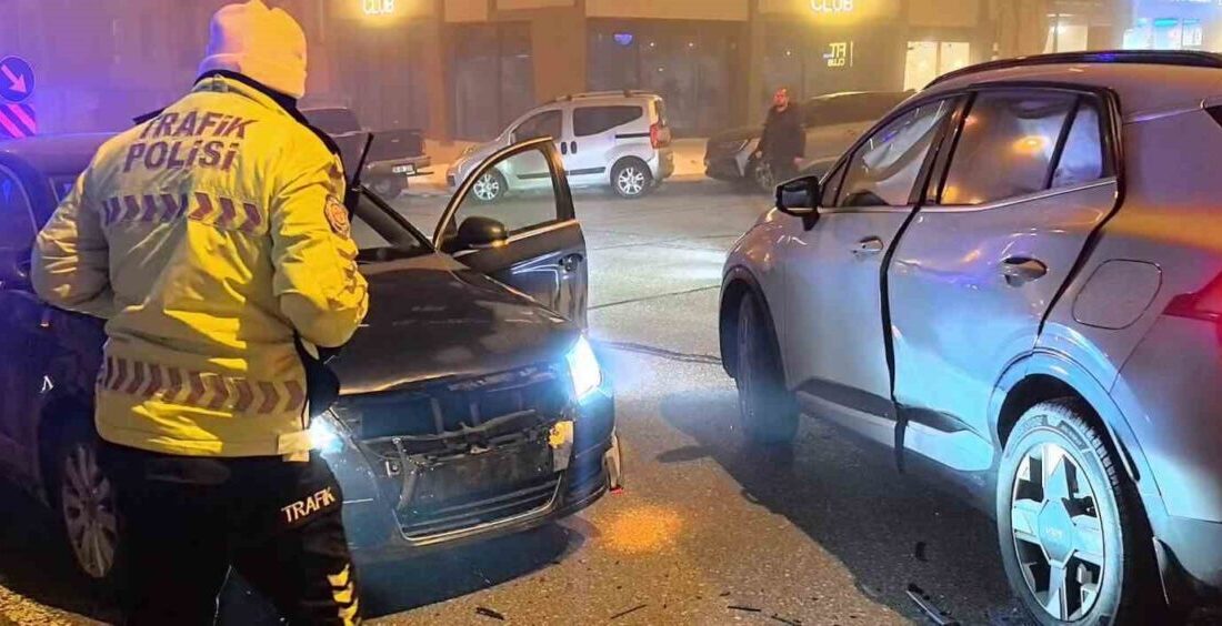 Erzurum’un Palandöken ilçesinde meydana gelen trafik kazasında 1 kişi yaralandı.