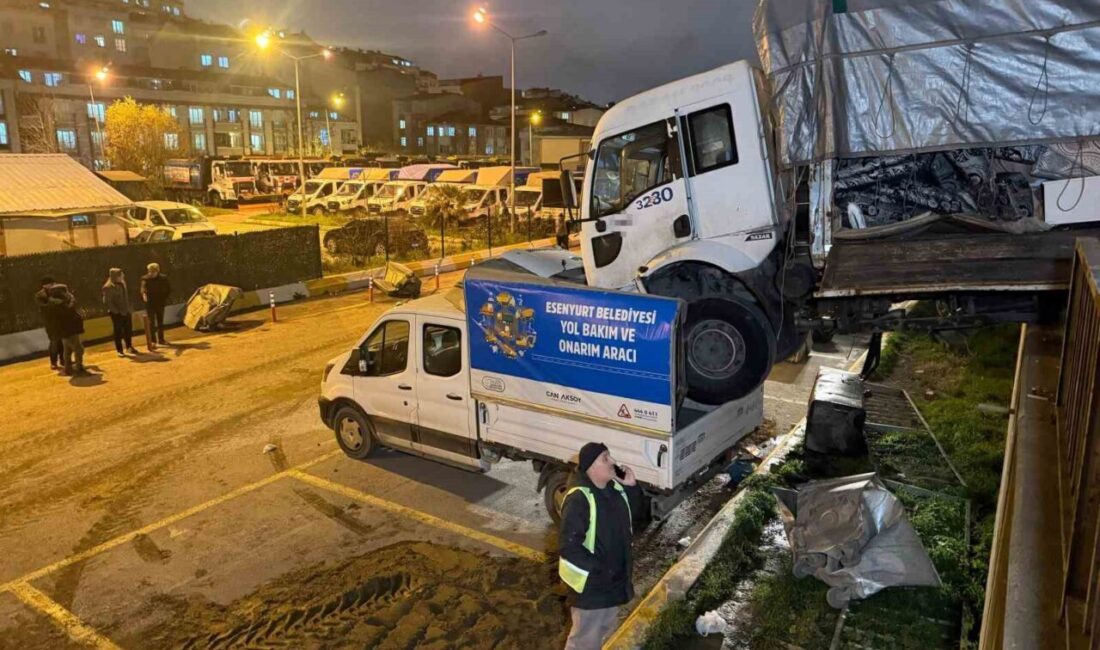 Esenyurt’ta park halindeki bir kamyon kendine kendine hareket ederek, park