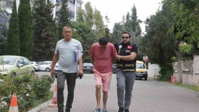 Antalya’da 25 yaşındaki oğlunu parkta 37 bıçak darbesiyle öldüren babanın