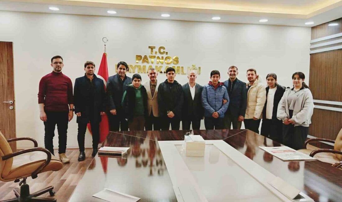 Ensar Vakfı tarafından Türkiye genelinde düzenlenen “Sana Emanet” bilgi yarışmasında,