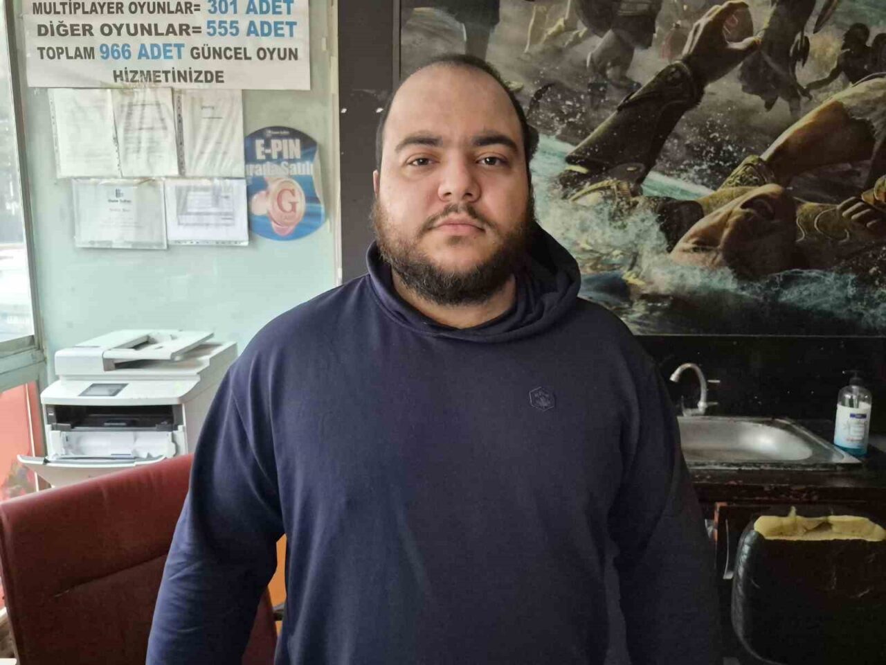 Eskişehir’de polis ekiplerince yapılan bir denetim sırasında görüntülenen internet kafenin