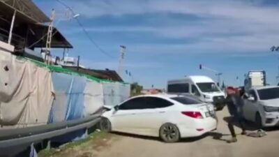 Hatay’da polis ekipleri tarafından gerçekleştirilen operasyonlarda 10 kaçak göçmen ve