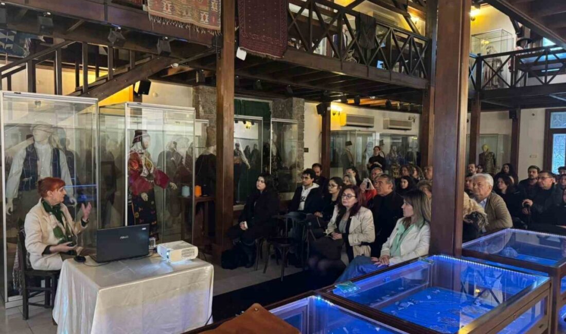 Kuşadası Kadıkalesi-Anaia bölgesinde gerçekleştirilen kazıyı yürüten Prof. Dr. Zeynep Mercangöz,