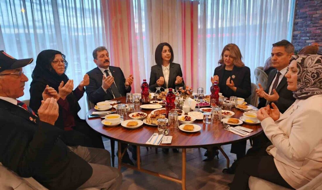 Samsun’un Bafra ilçesinde düzenlenen iftar programında şehit aileleri ve gaziler,