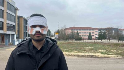 Eskişehir’de bir okuldaki rehber öğretmenin, fizik öğretmenine sıcak çay fırlattığı