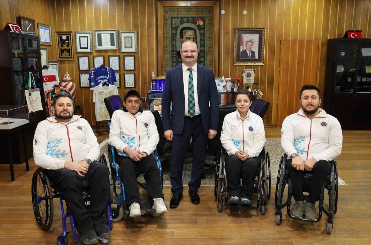 Atatürk Üniversitesi Spor Kulübü bünyesinde mücadele eden ve Tekerlekli Sandalye