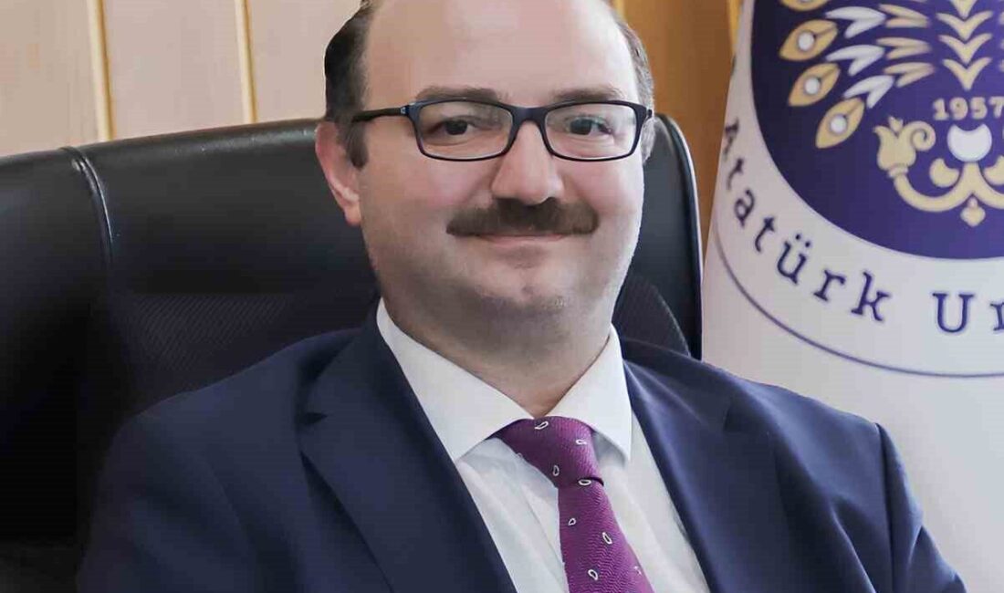 Atatürk Üniversitesi Rektörü Prof. Dr. Ahmet Hacımüftüoğlu, 11 ayın sultanı,