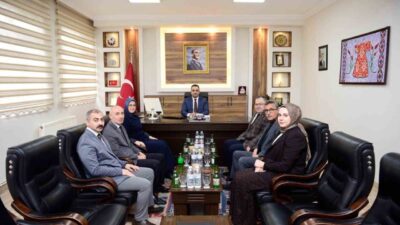 Manisa Celal Bayar Üniversitesi Rektörü Prof. Dr. Rana Kibar beraberindeki