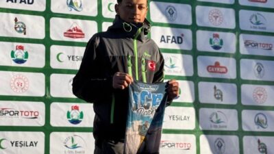 Rize’de düzenlenen Dağ Kayağı Türkiye Şampiyonası’nda mücadele eden Oltulu 16