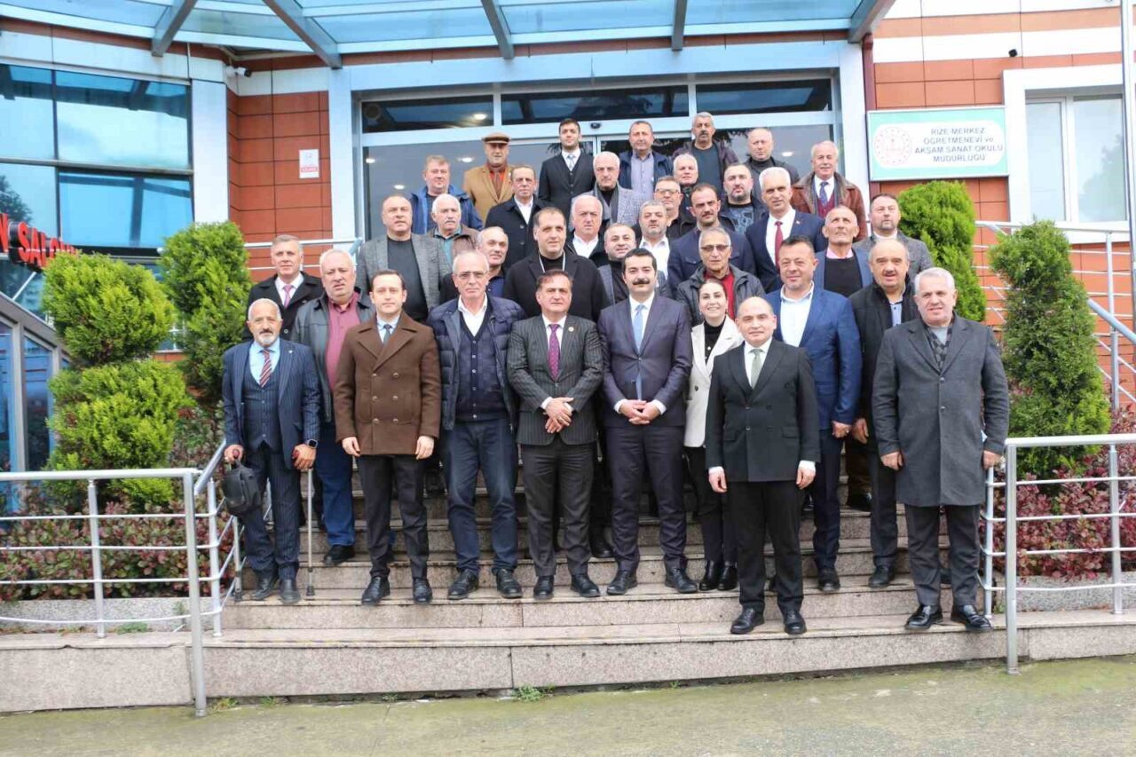 Rize’de Denetimli Serbestlik Müdürlüğü tarafından muhtarlara denetimli serbestlikle ilgili konularda