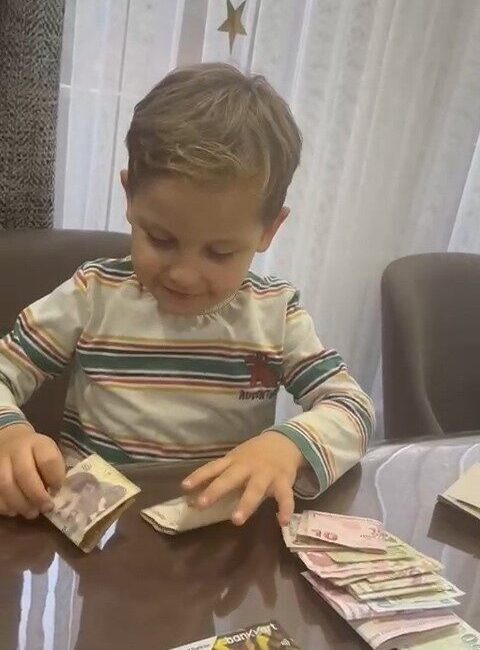 Rize’nin Ardeşen ilçesinde Türk Silahlı Kuvvetlerini Güçlendirme Vakfı kampanyasına kumbaralarındaki