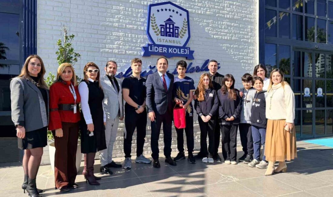 Seyhan İlçe Milli Eğitim Müdürü Murat Çelik, İstanbul Lider Koleji