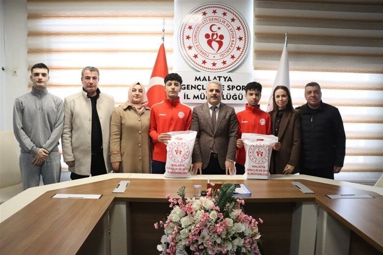 Malatya’da Okul Sporları futbol müsabakalarında attığı röveşata golüyle dikkat çeken