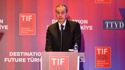 Turizm Yatırım Forumu’nda konuşan İş Bankası Genel Müdürü Hakan Aran,