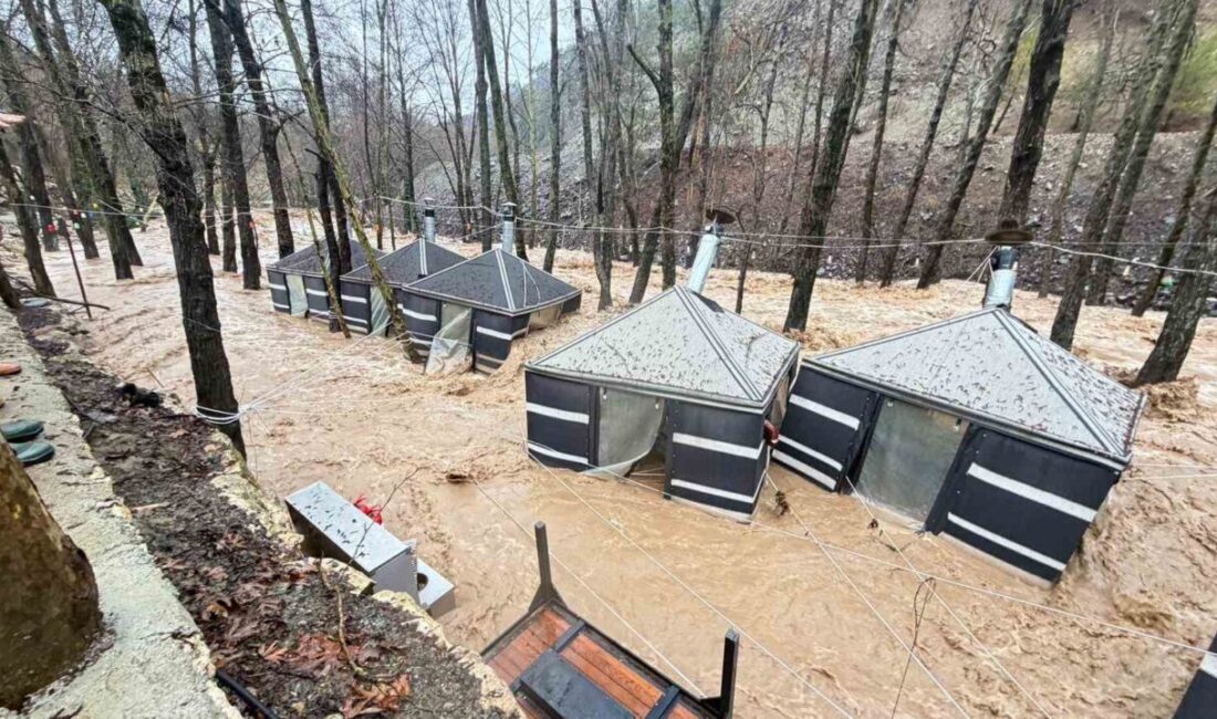 Mersin’de dün akşam saatlerinden bu yana aralıksız devam eden sağanak